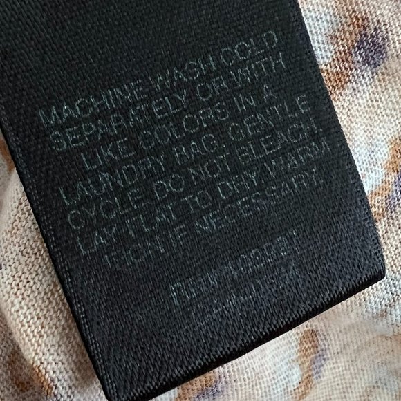 Marc Jacobs Women's Long Sleeve Graphic Novelty Print Henley T-Shirt Size Medium - Picture 11 of 12